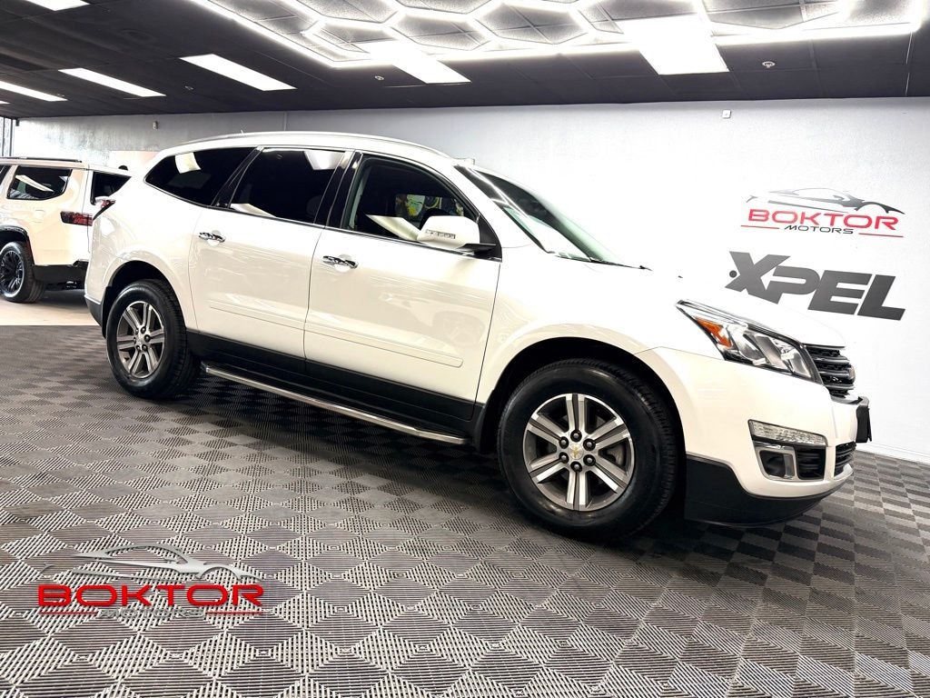 Used 2017 Chevrolet Traverse LT w/2LT SUV