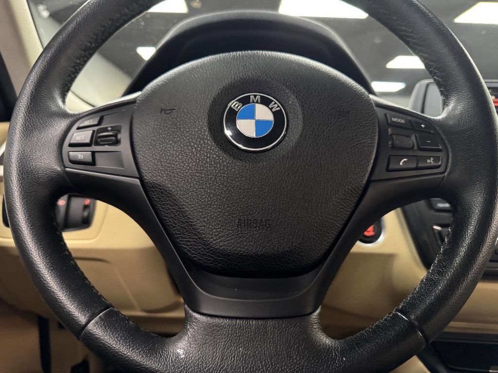 2015 BMW 3 Series 320i - Photo 22