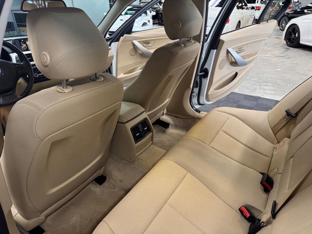 2015 BMW 3 Series 320i - Photo 43