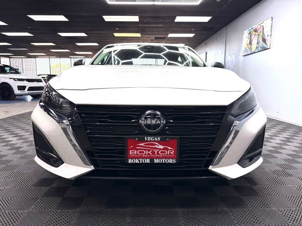 Used 2025 Nissan Altima SV Sedan