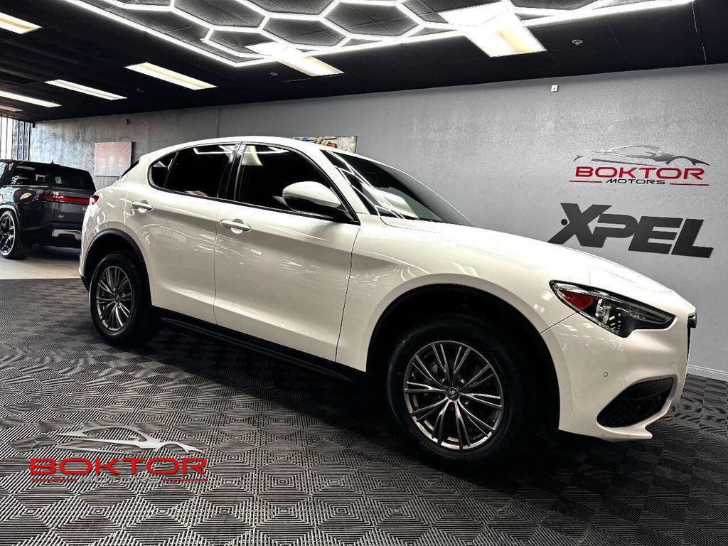 2023 Alfa Romeo Stelvio Sprint