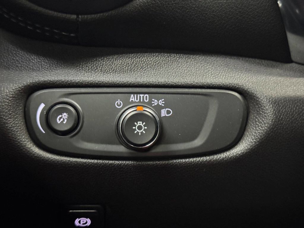 2019 Chevrolet Blazer 1LT - Photo 33