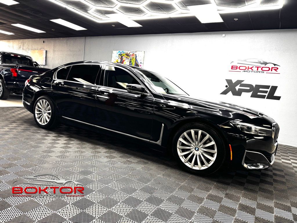 2022 BMW 7 Series 740i's photo