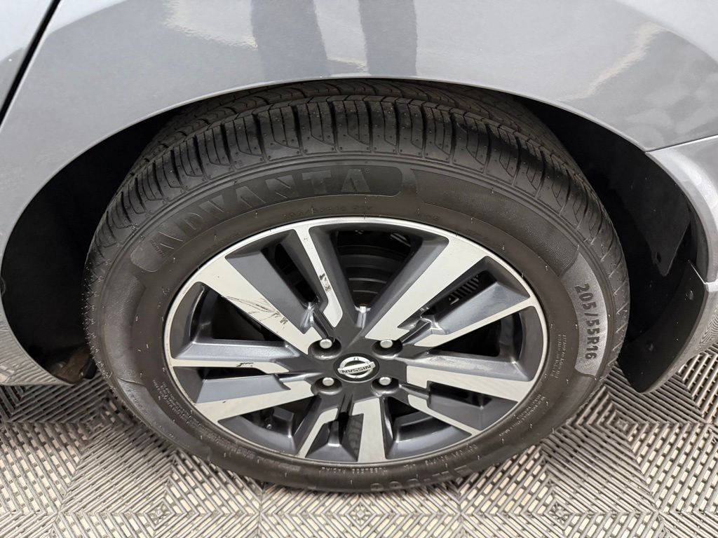 2021 Nissan Versa Sedan SV - Photo 19