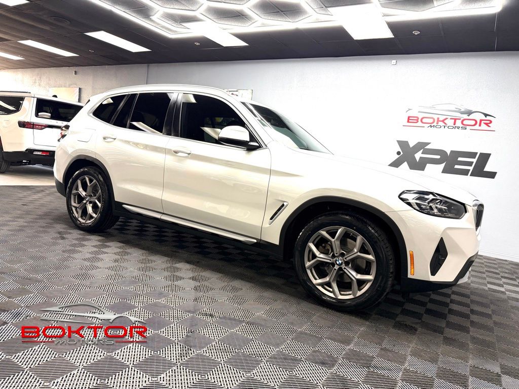 2022 BMW X3 sDrive30i's photo