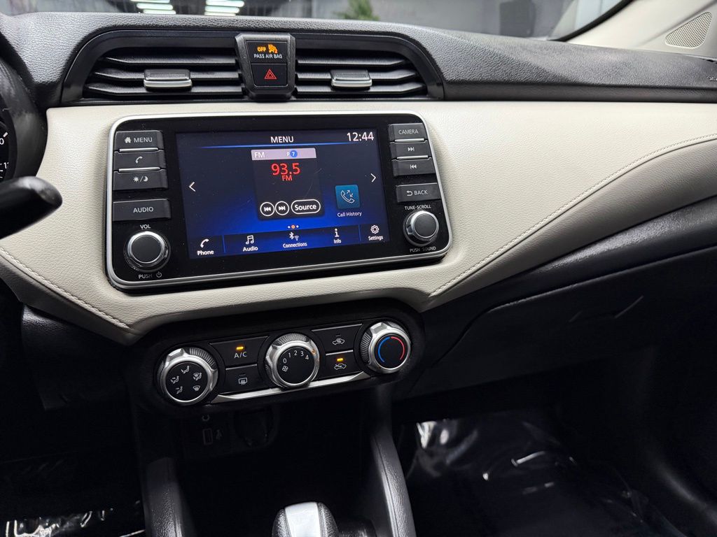 2021 Nissan Versa Sedan SV - Photo 24
