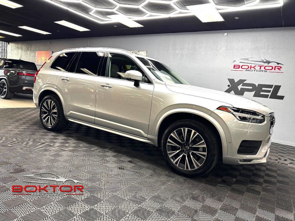 2020 Volvo XC90 T5 Momentum AWD's photo