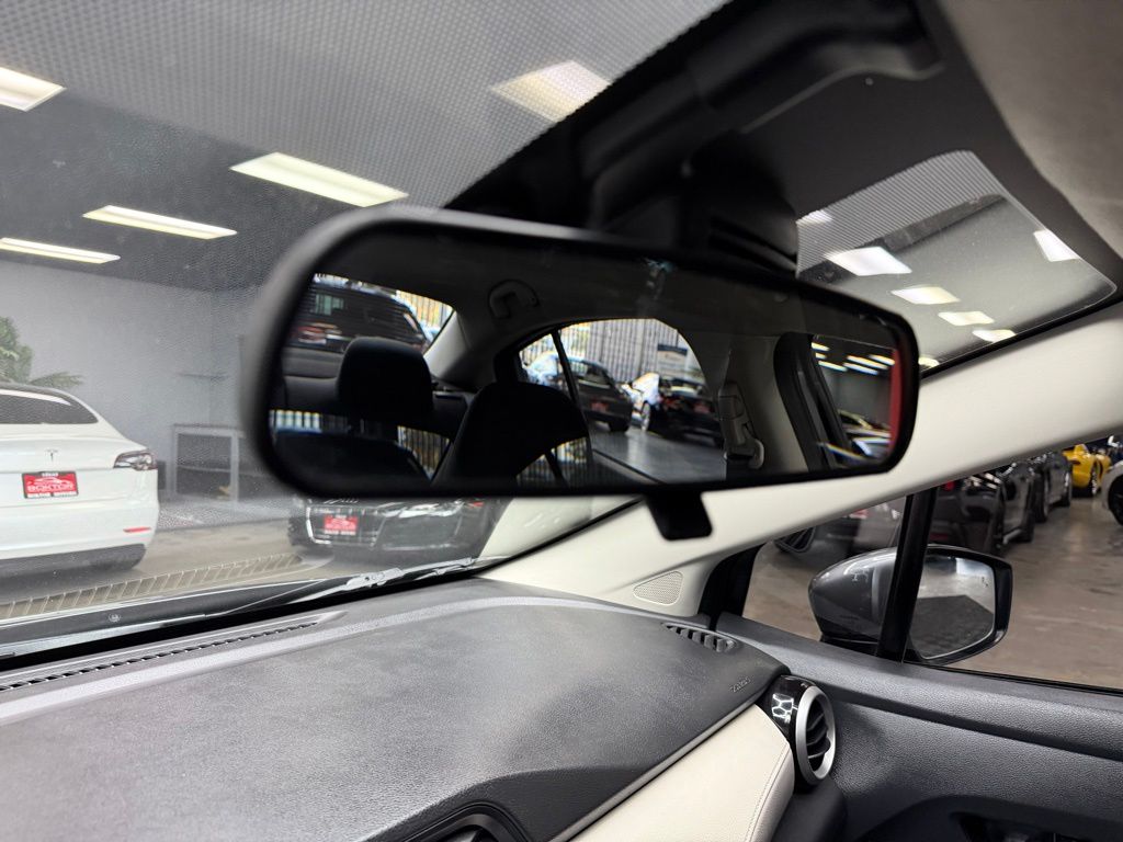 2021 Nissan Versa Sedan SV - Photo 27