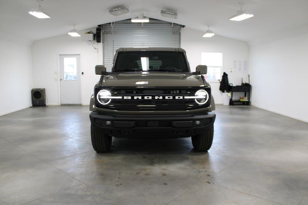 New 2026 Ford Bronco Outer Banks SUV