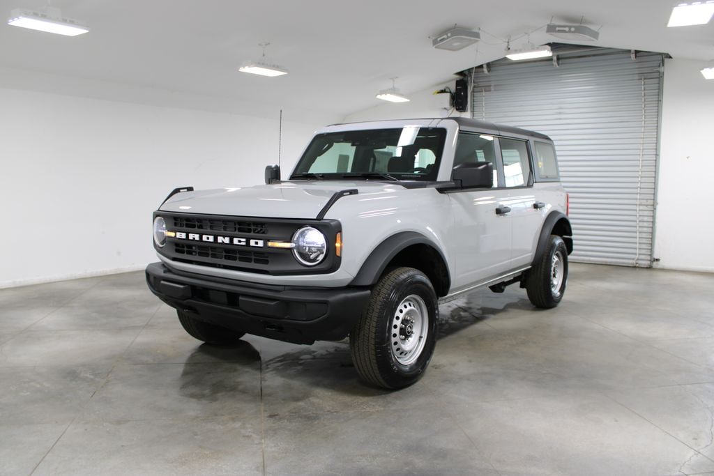 New 2026 Ford Bronco Base SUV