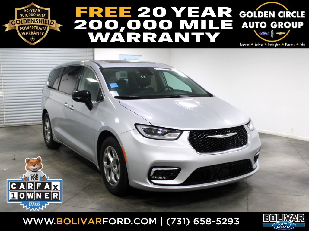 2024 Chrysler Pacifica Limited's photo