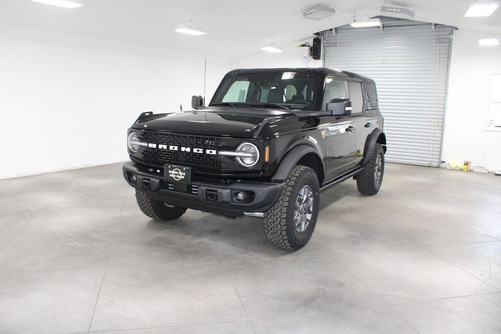 New 2025 Ford Bronco Badlands SUV
