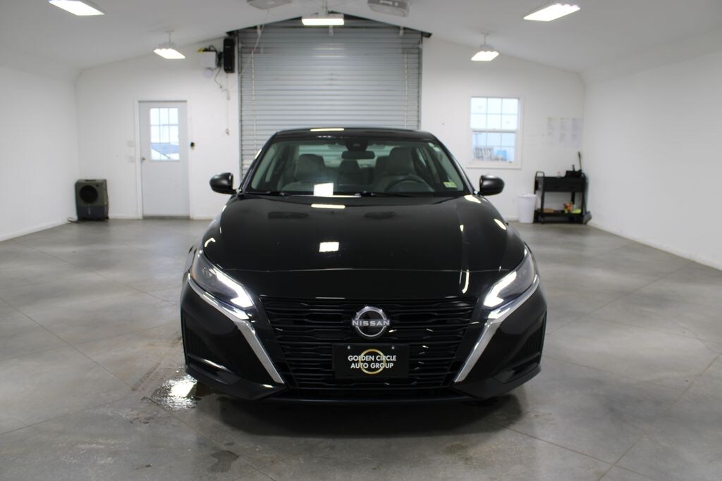 Used 2025 Nissan Altima 2.5 SV Sedan