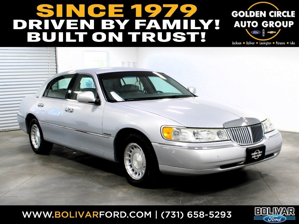 Used 2002 Lincoln Town Car Executive Sedan