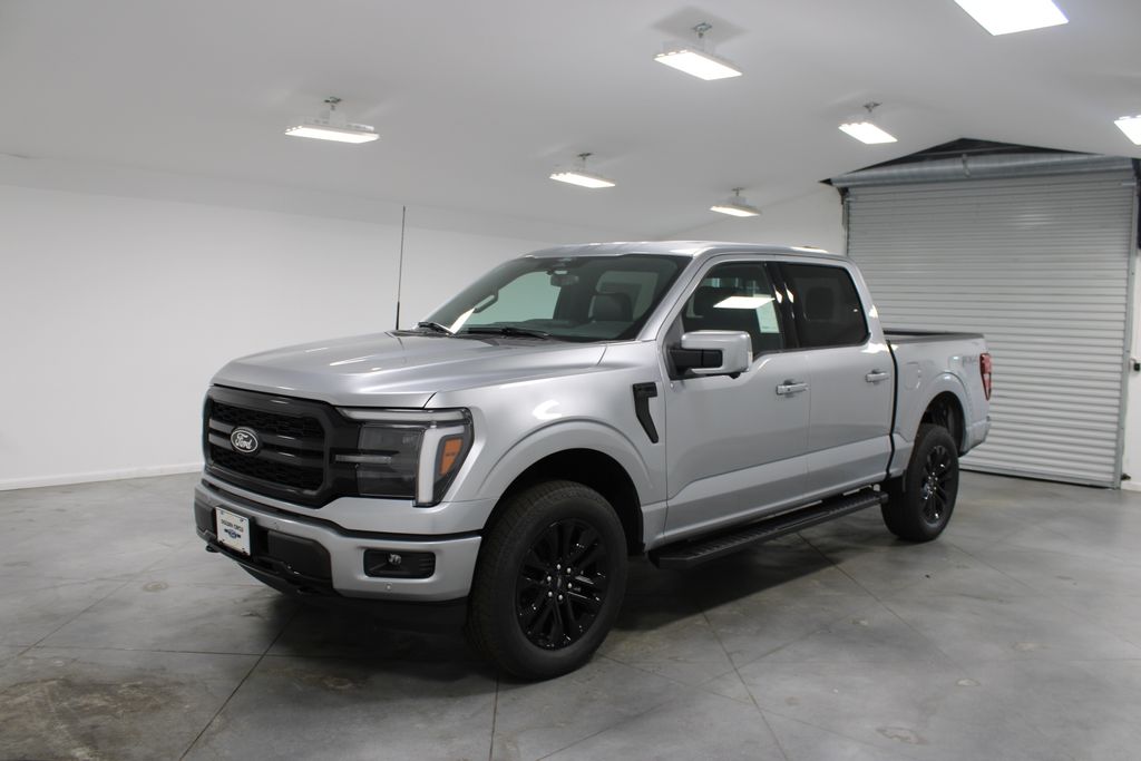 2025 Ford F-150 Lariat photo 3