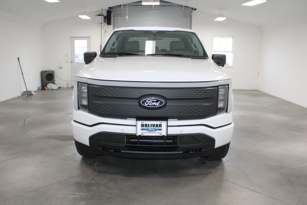 2025 Ford F-150 Lightning photo 2