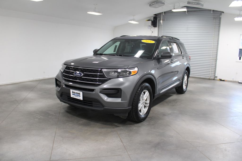 2021 Ford Explorer XLT photo 3
