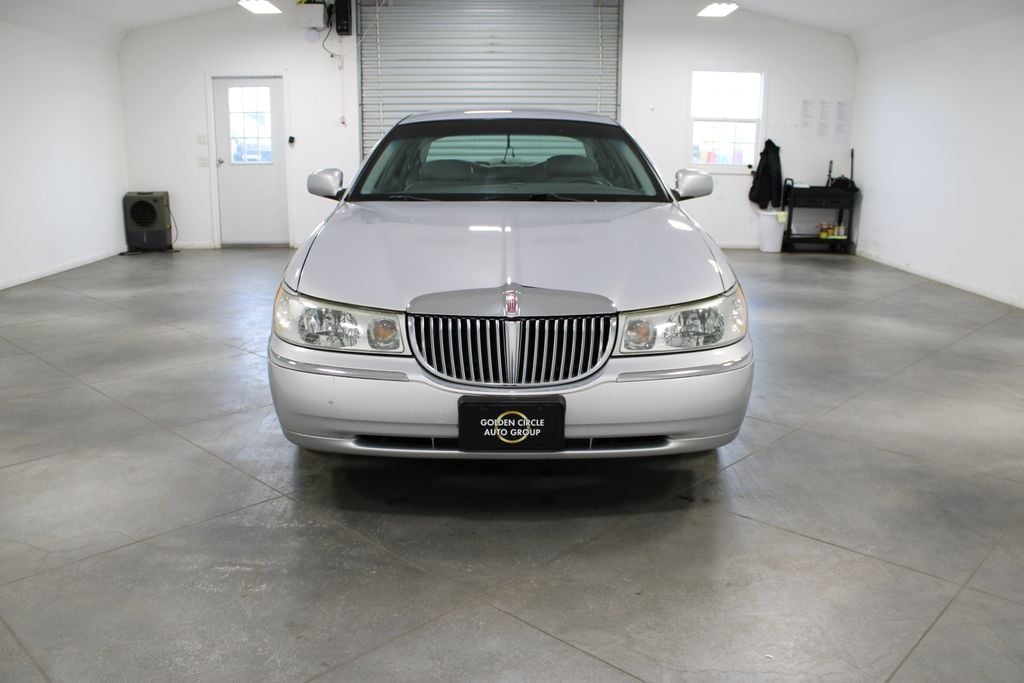 Used 2002 Lincoln Town Car Executive Sedan