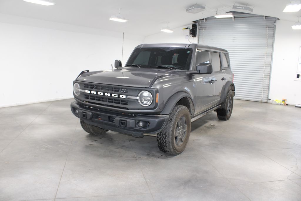 2024 Ford Bronco Black Diamond photo 3