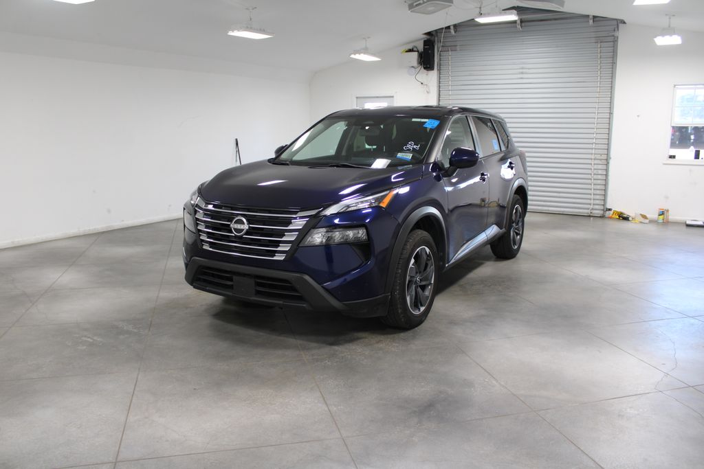 2024 Nissan Rogue SV photo 2