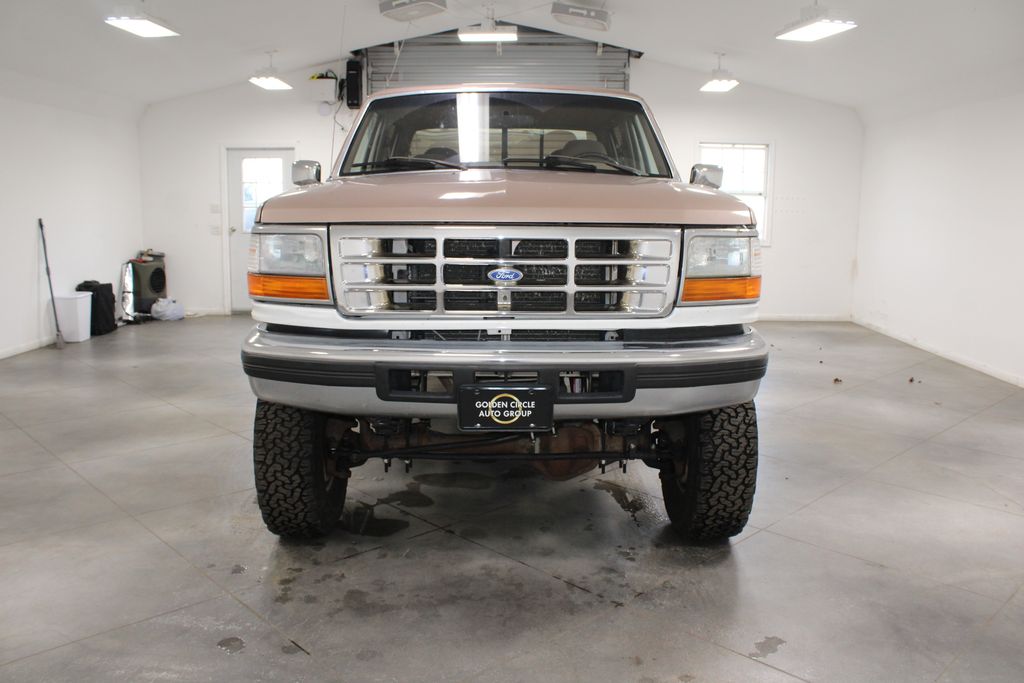 1997 Ford F-350 XLT photo 2