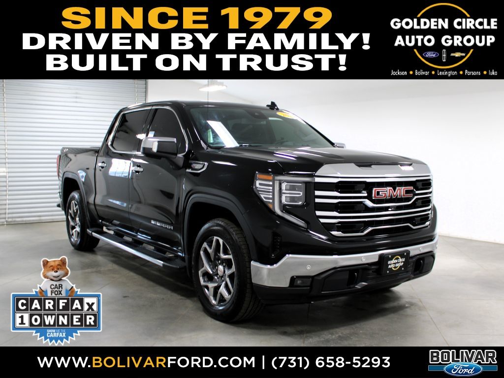 2022 GMC Sierra 4WD Crew Cab Short Box SLT's photo