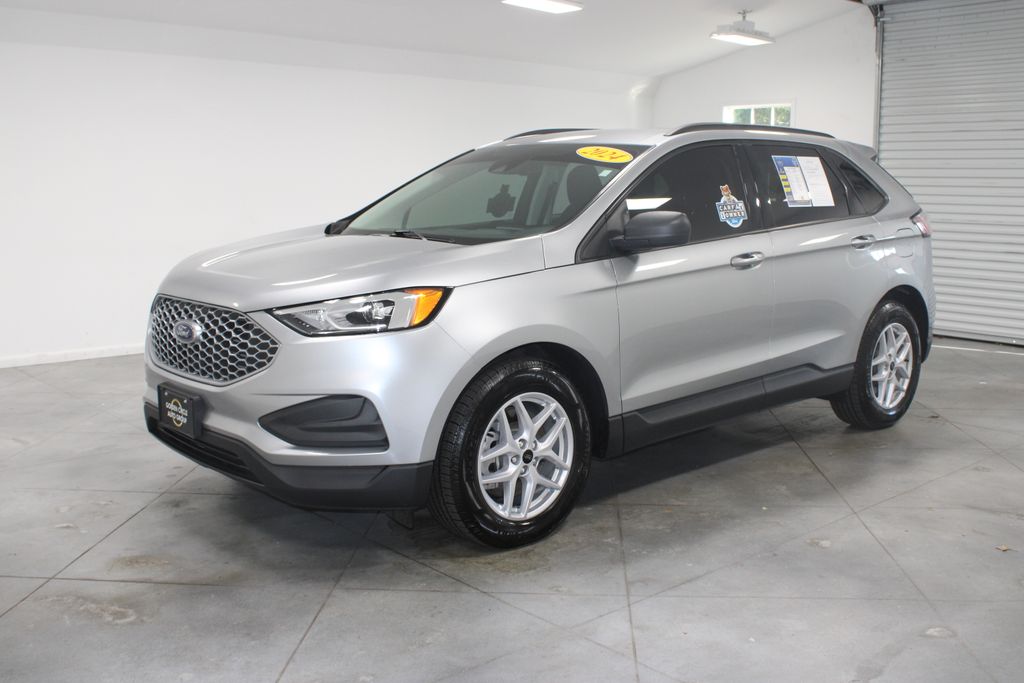 2024 Ford Edge SE photo 3