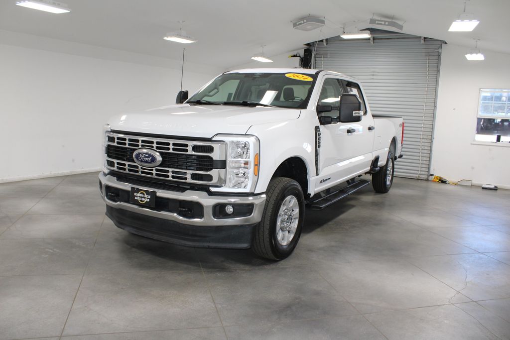 2024 Ford F-250 photo 3