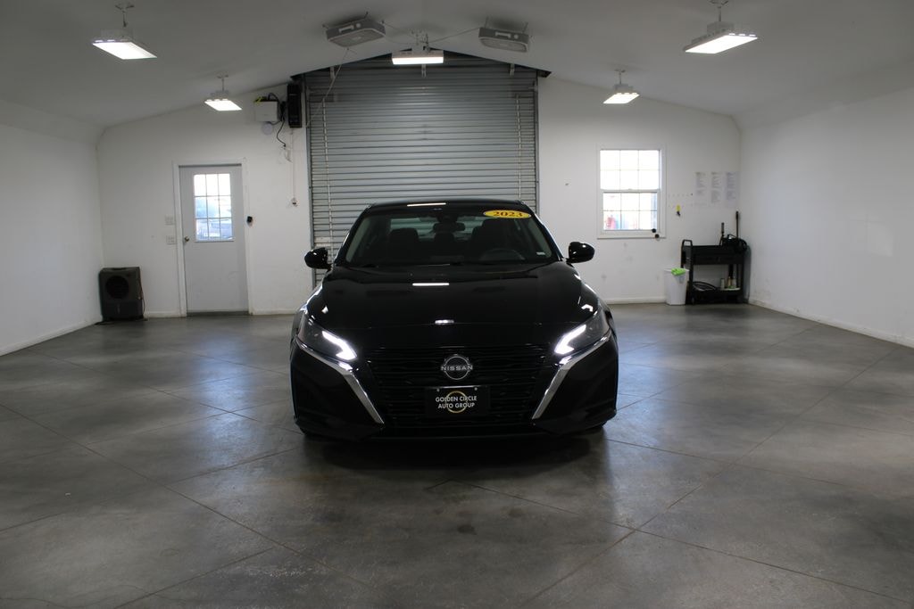 Used 2023 Nissan Altima 2.5 SV Sedan