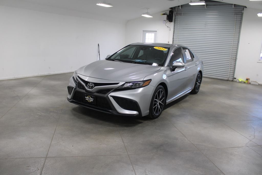 Used 2023 Toyota Camry SE Sedan
