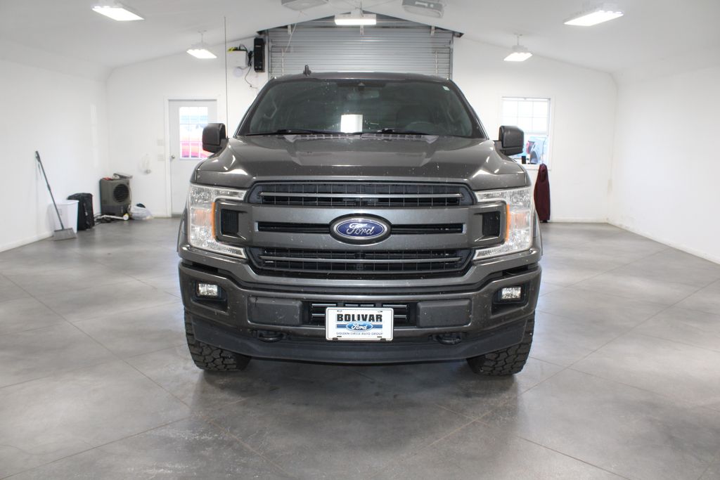 2019 Ford F-150 XLT photo 2