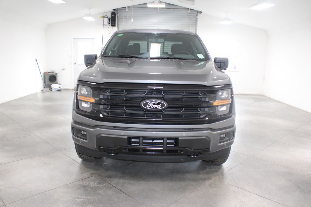 2025 Ford F-150 XLT photo 2