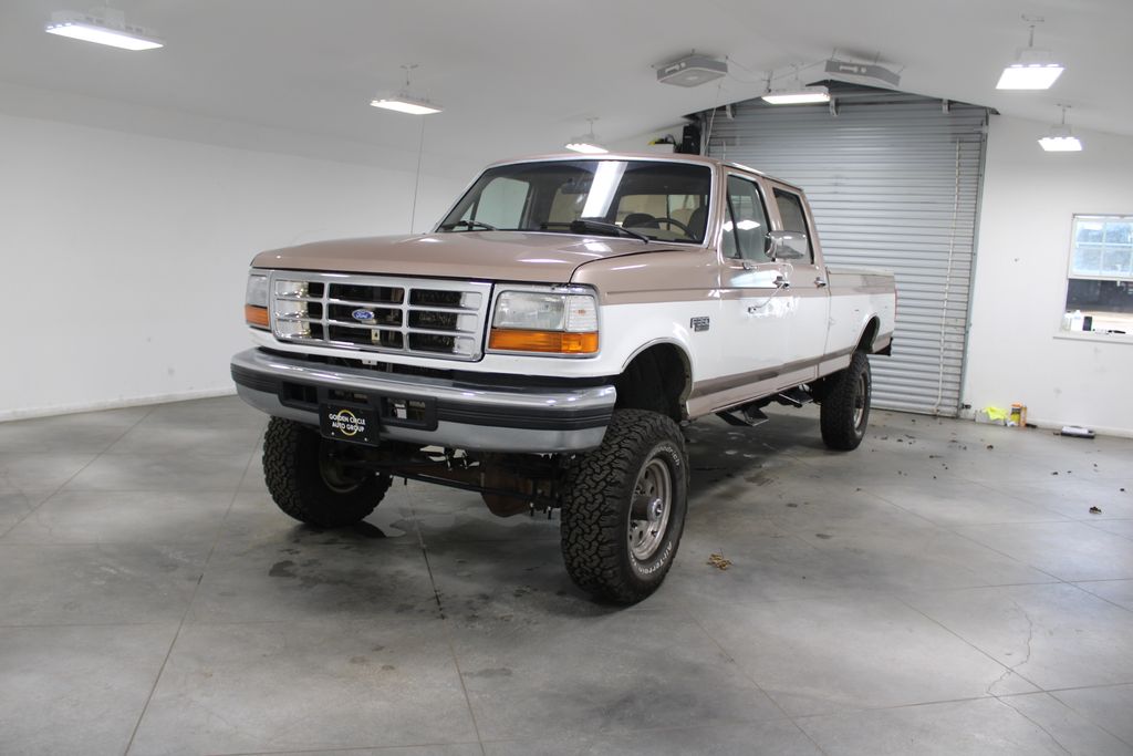 1997 Ford F-350 XLT photo 3