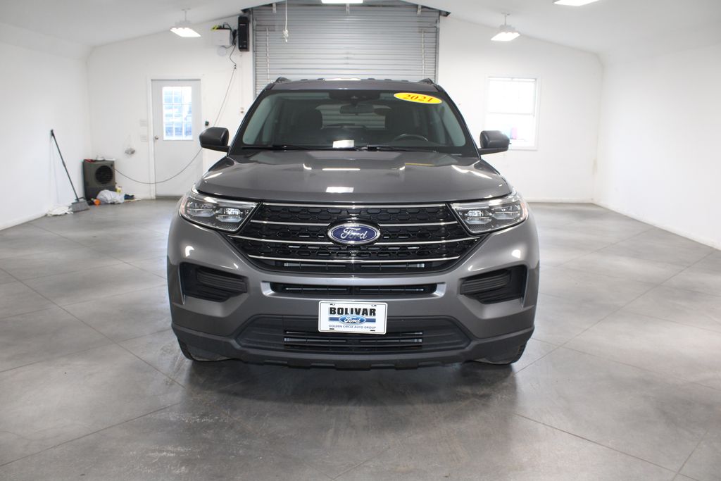 2021 Ford Explorer XLT photo 2