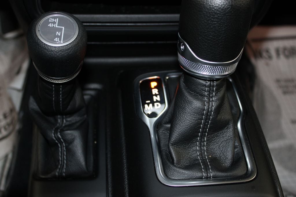 2024 Jeep Wrangler 2-Door Sport S - Photo 39