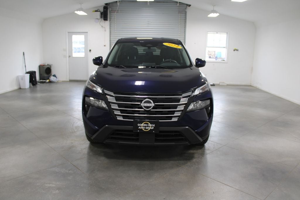 Used 2024 Nissan Rogue SV SUV