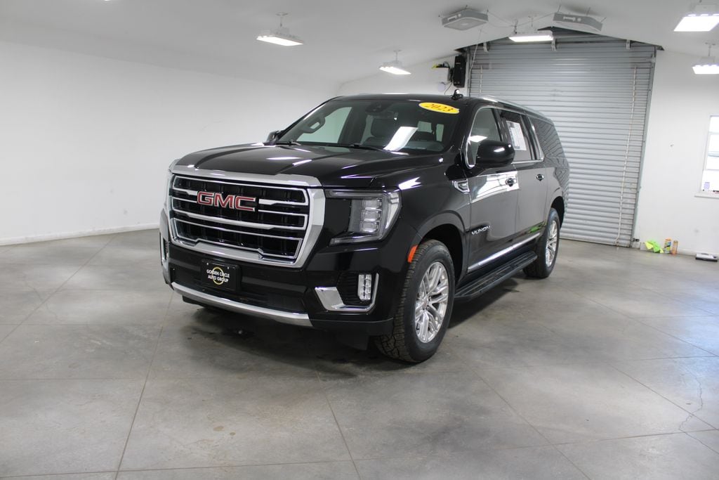 Used 2023 GMC Yukon XL SLT SUV