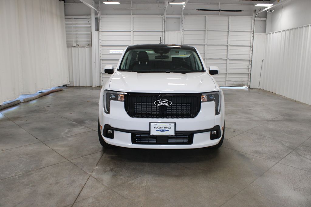 2025 Ford Maverick photo 2