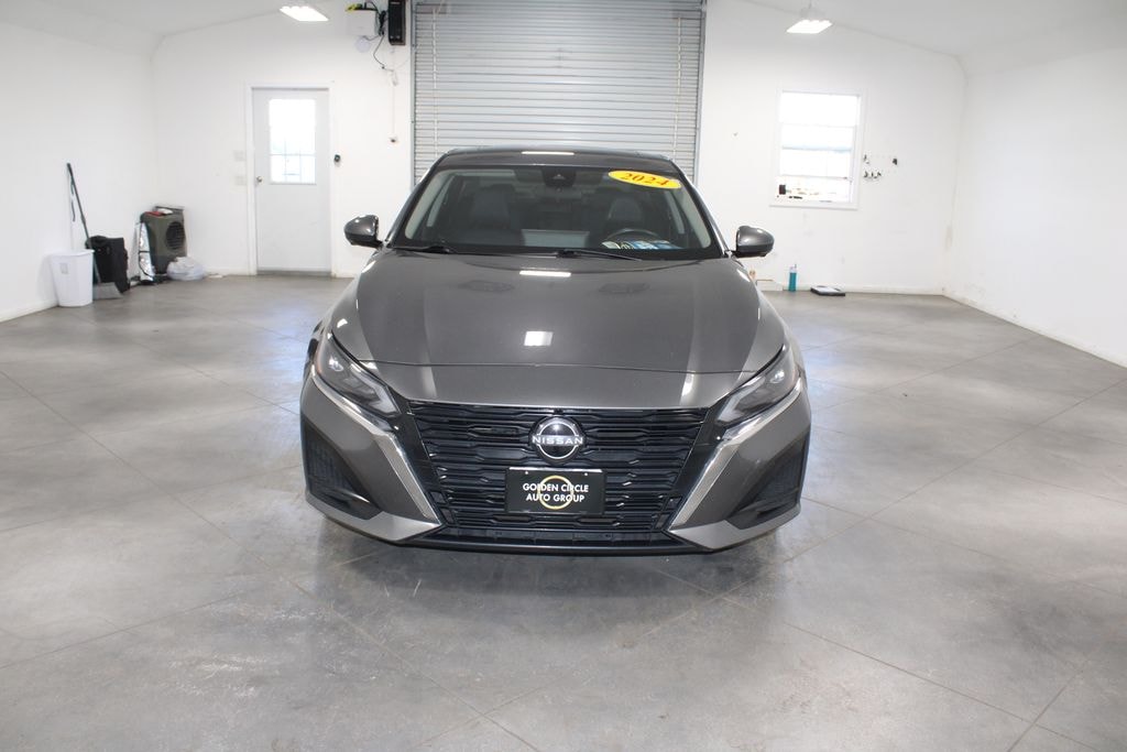 Used 2024 Nissan Altima 2.5 SL Sedan