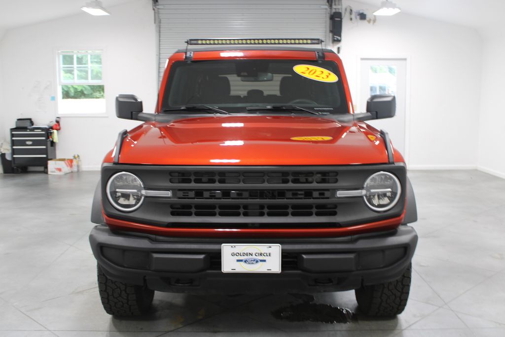 2023 Ford Bronco Base photo 2