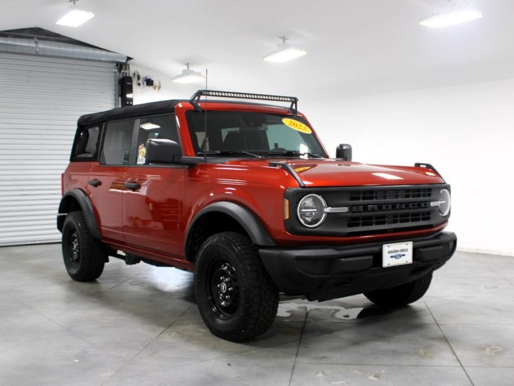2023 Ford Bronco 4-Door Base's photo