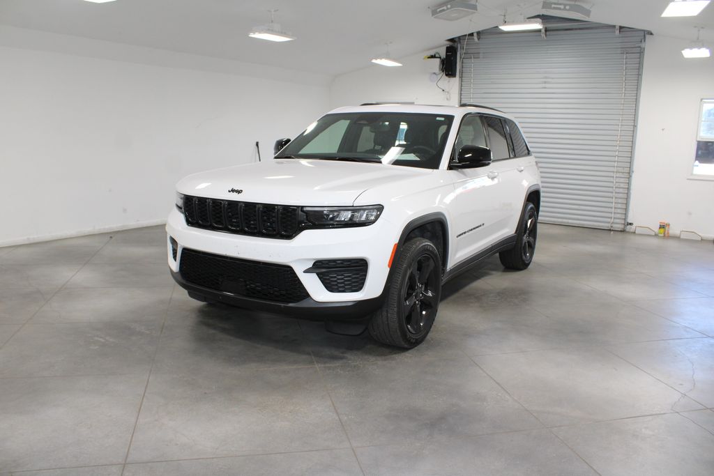 2024 Jeep Grand Cherokee Altitude X photo 3