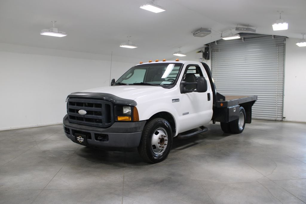 Used 2006 Ford F-350SD Chassis