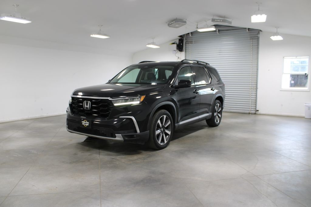 Used 2023 Honda Pilot Touring SUV