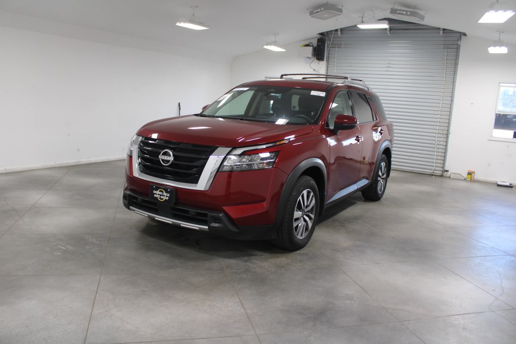 2024 Nissan Pathfinder SL photo 3