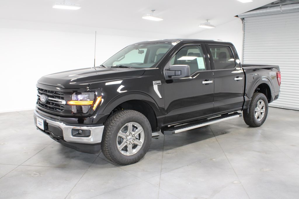 2025 Ford F-150 XLT photo 3