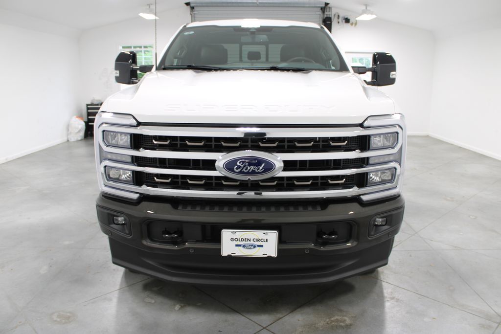2025 Ford F-350 King Ranch photo 2