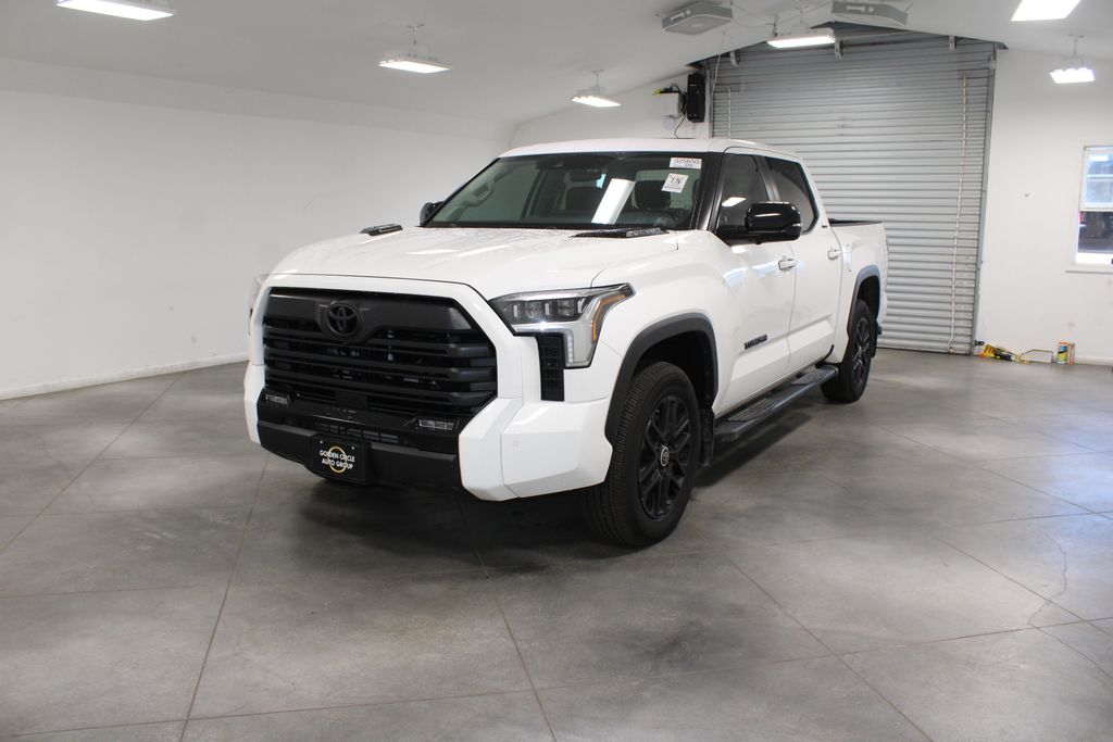 2024 Toyota Tundra Limited photo 3