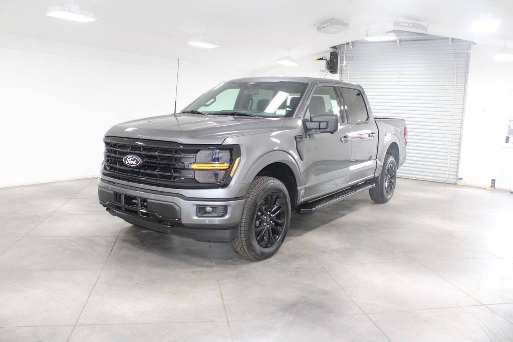 2025 Ford F-150 XLT photo 3