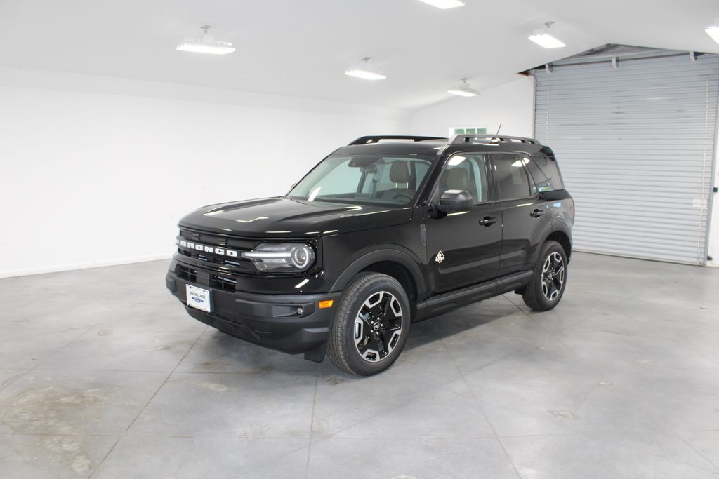 2024 Ford Bronco Sport Outer Banks photo 3